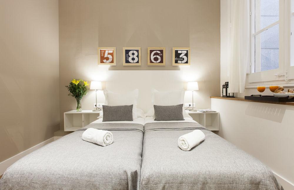 Aspasios Urquinaona Apartamento
