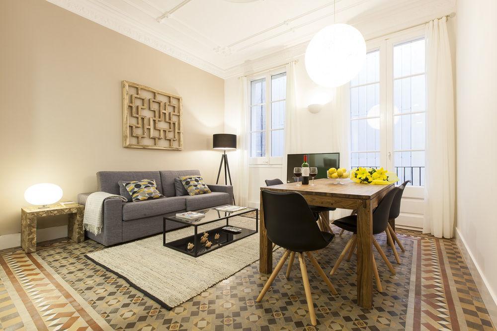 Aspasios Urquinaona Apartamento *